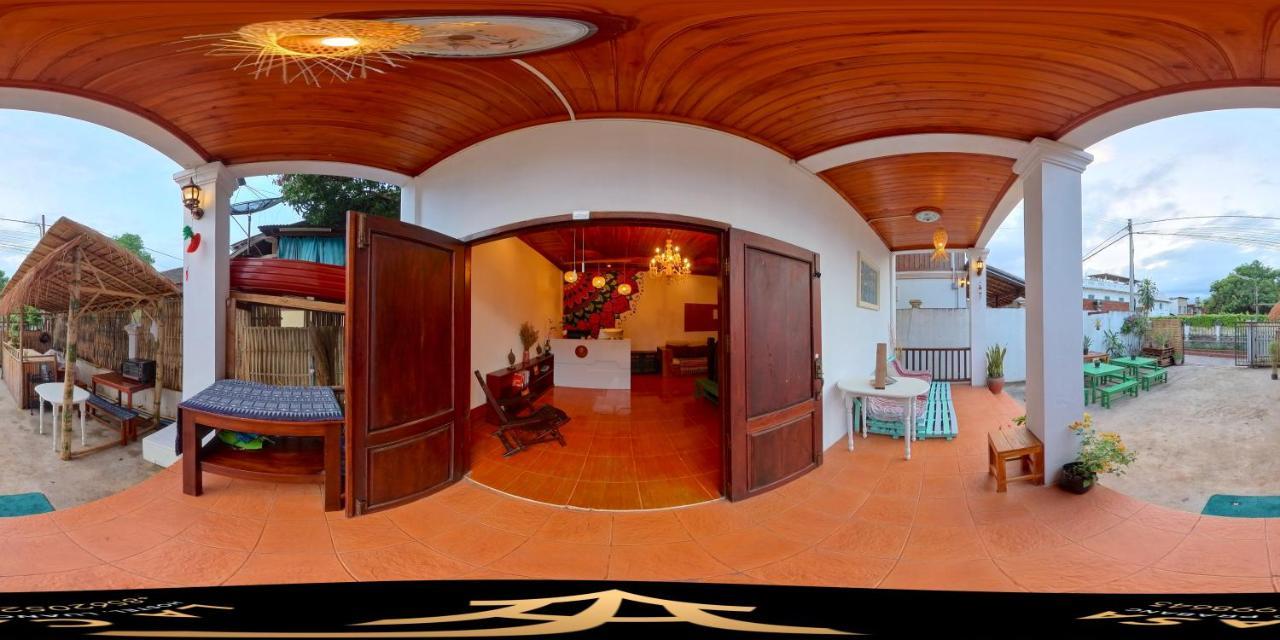 La Casa Hostel 루앙프라방 외부 사진